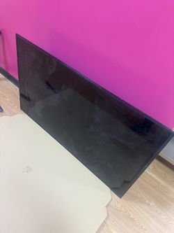 55” Vizio TV for Parts or Repair — Powers On Then Turns Off