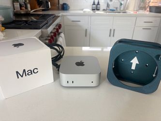 Apple M4 Mac mini with 16GB RAM 256GB SSD Box + Wall Mount + Warranty