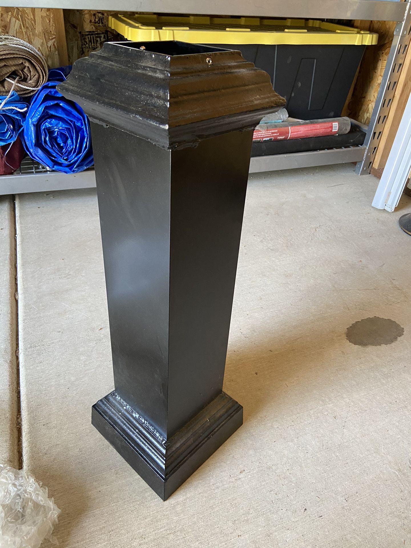 (4)- 4x4 post metal decorates 30” tall