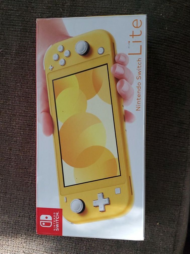 Nintendo Switch Lite Trade For The Nintendo Switch No Lite One And It Has To Have The TV Part