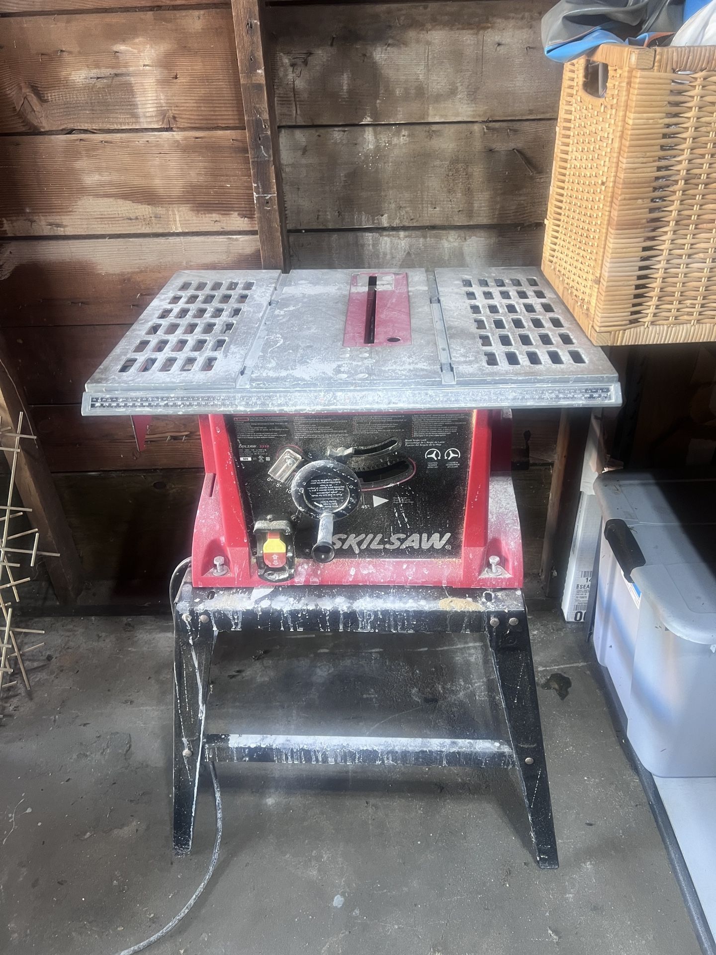Skilsaw Table Saw