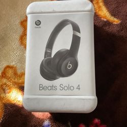 Beats Solo 4