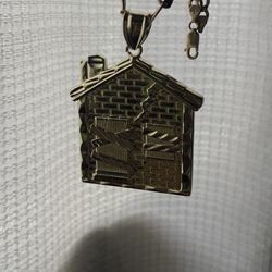 Trap House Pendant *FILLD GOLD*