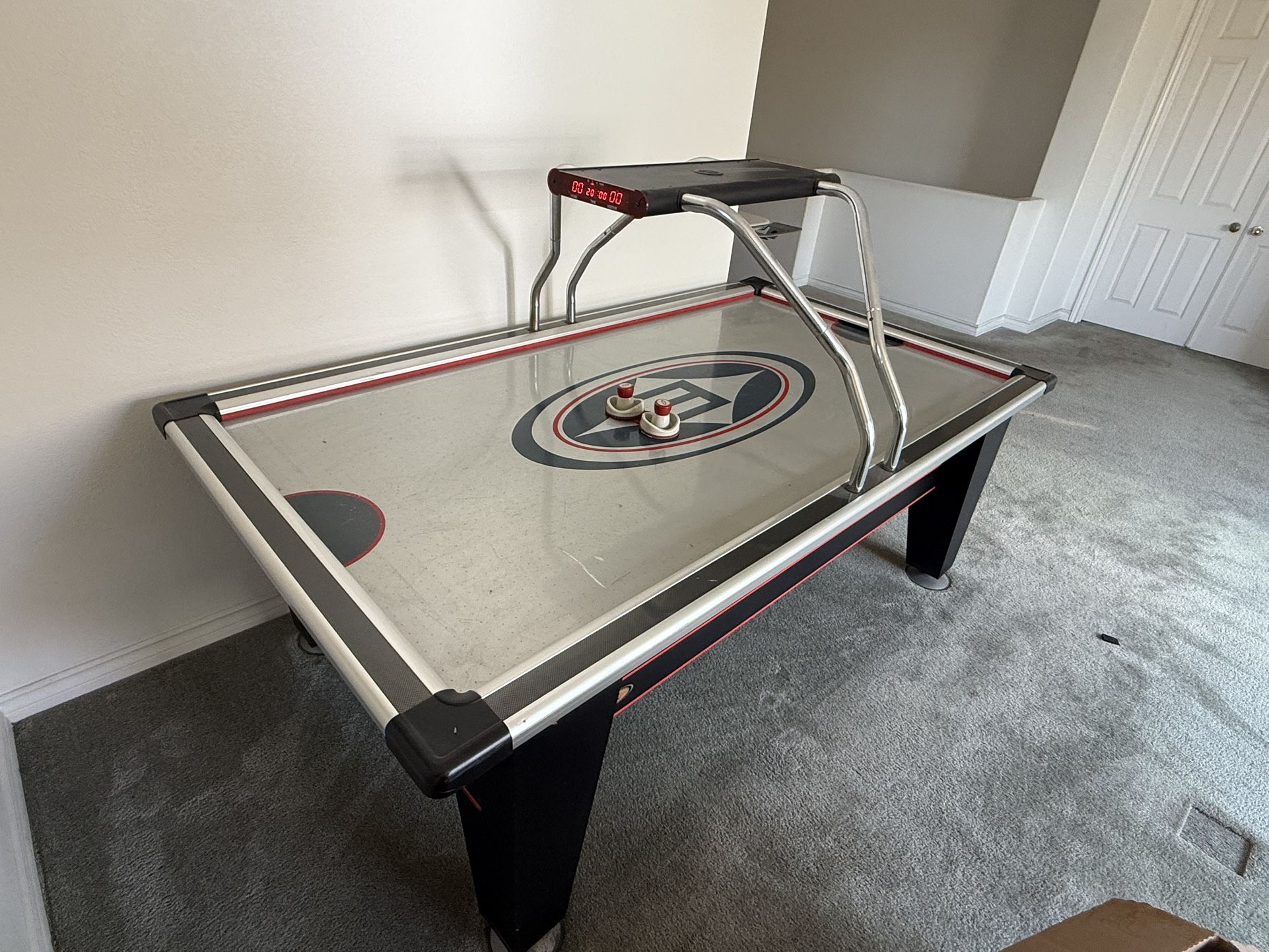 Air Hockey Table