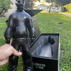 Thirtyone Hats (action figure) READ DESCRIPTION