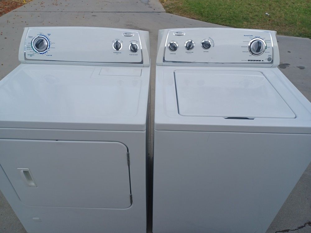 Whirlpool Washer And Gas Dryer 