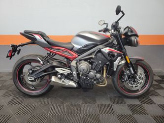 2021 Triumph Triple R Low