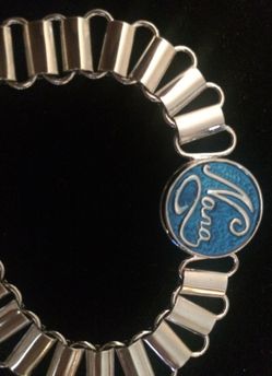 Charm bracelet with 2 charms