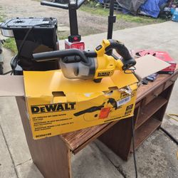 
DEWALT
Bagless 20V MAX Stick Cordless General Dirt Filter Handheld Vacuum (Tool Only)STORE PRICE $169