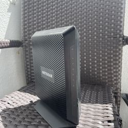 Netgear Modem Router C7000v2