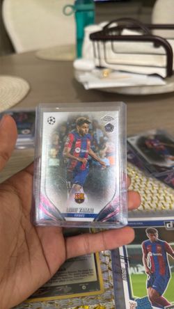 Lamine Yamal 2023-24 Topps Chrome UEFA RC #64