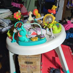 Kids Toy Standing Center