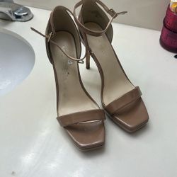 Women’s 7.5 Heels
