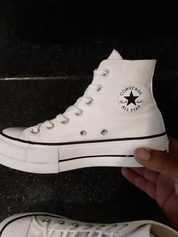 Converse Platform womens 6 Great Condition