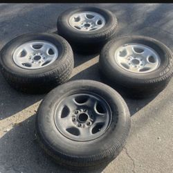 4 - 255/70r16 6x5.5 6x139.7 Chevy Silverado Stock Wheels Rims With Good 80% Treads Tires !