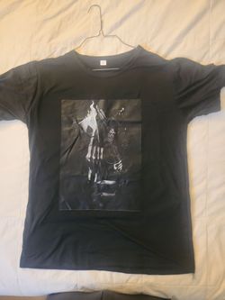 Black Graphic T-Shirt Skull Design Size L NEW