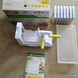 Brieftons Vegetable slicer/Spiralizer 10-Blade Spiralizer easy cutting W/Box
