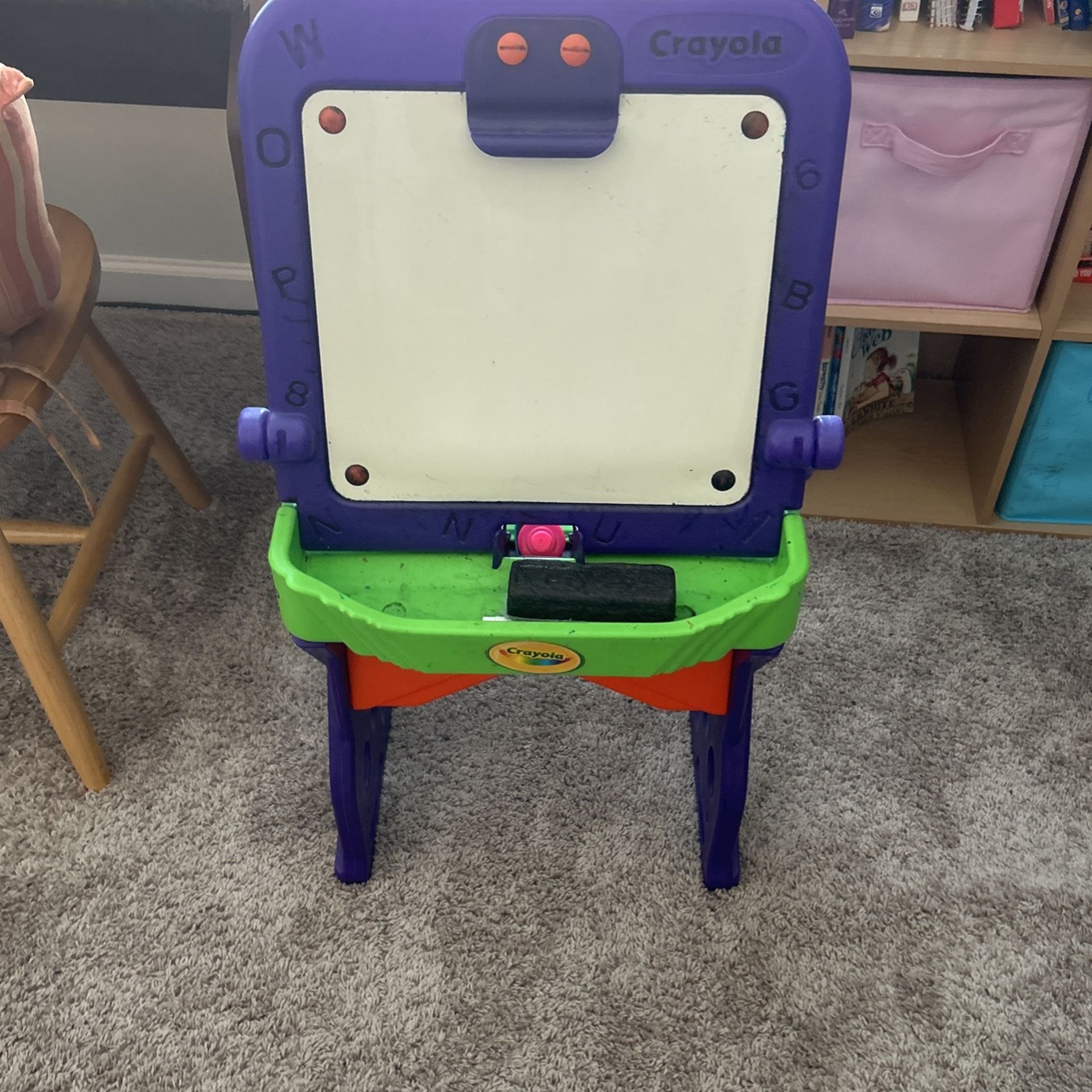 Child’s White Board Easel Toy!