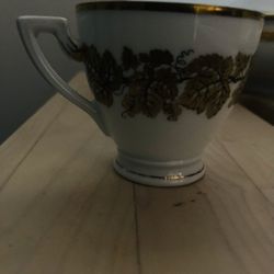 Beautiful antique China Teacup