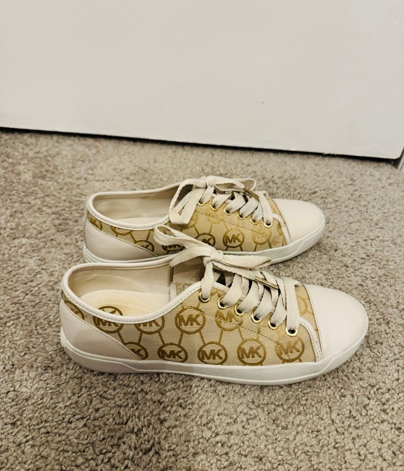 Michael Kors Monogrammed Jacquered city Sneakers 6.5 M
