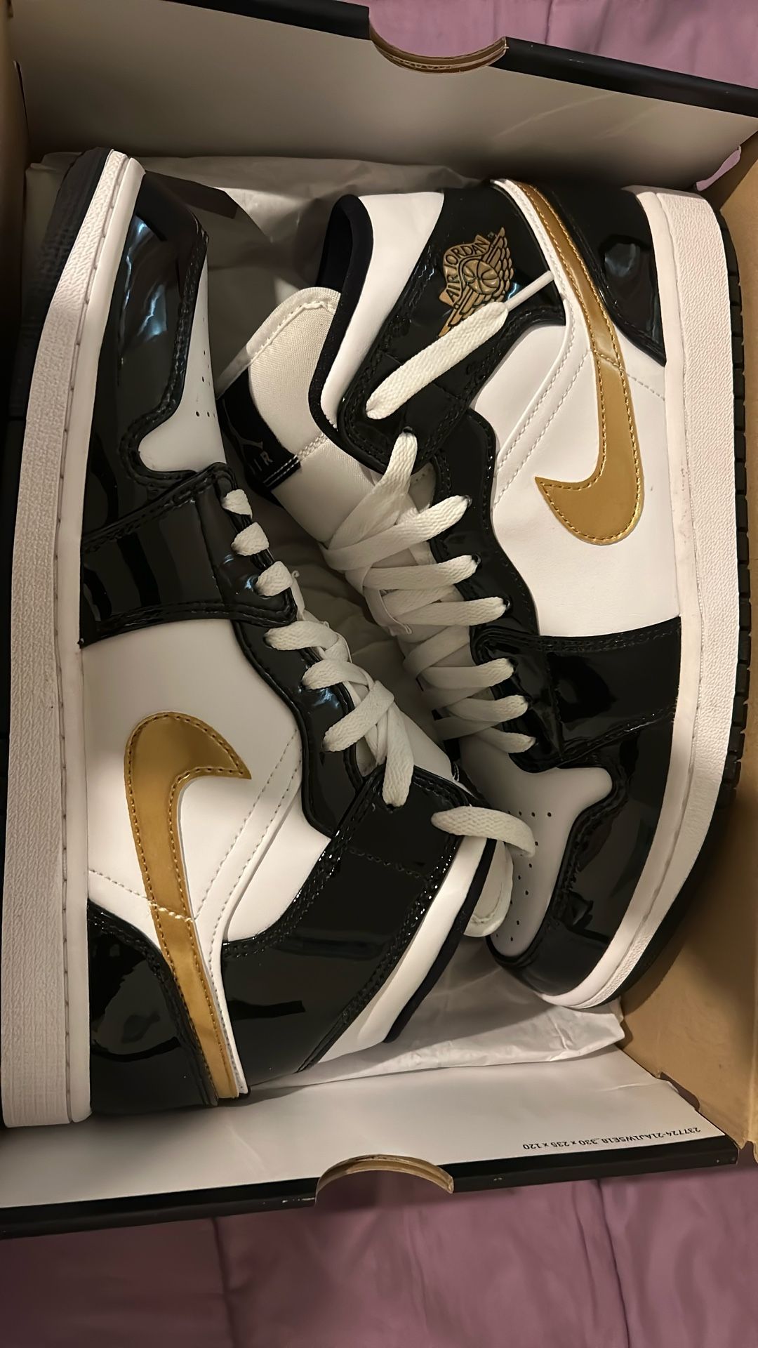 Air Jordan 1 Mid SE 