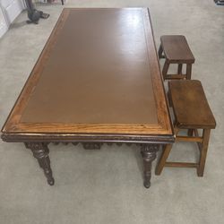 Table With 2 Stools