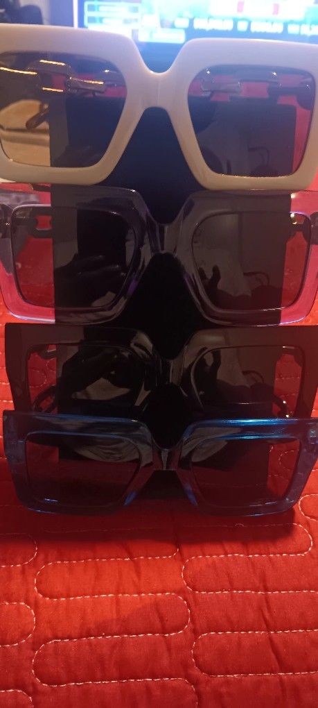 Fashionable Eye Glasses