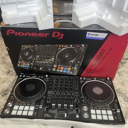 Pioneer Serato DJ Pro DDJ-1000SRT DJ Controller