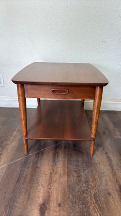 Lane lamp Table