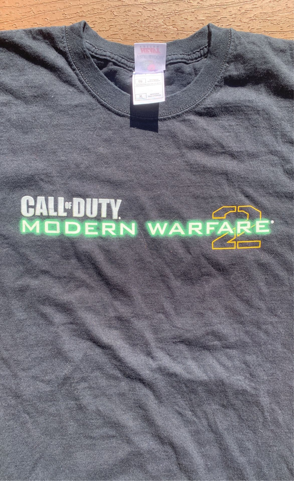 Call Of Duty Official Mw2 Shirt XL