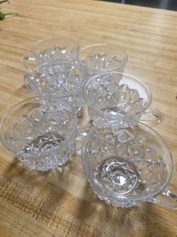 6 pressed glass cups