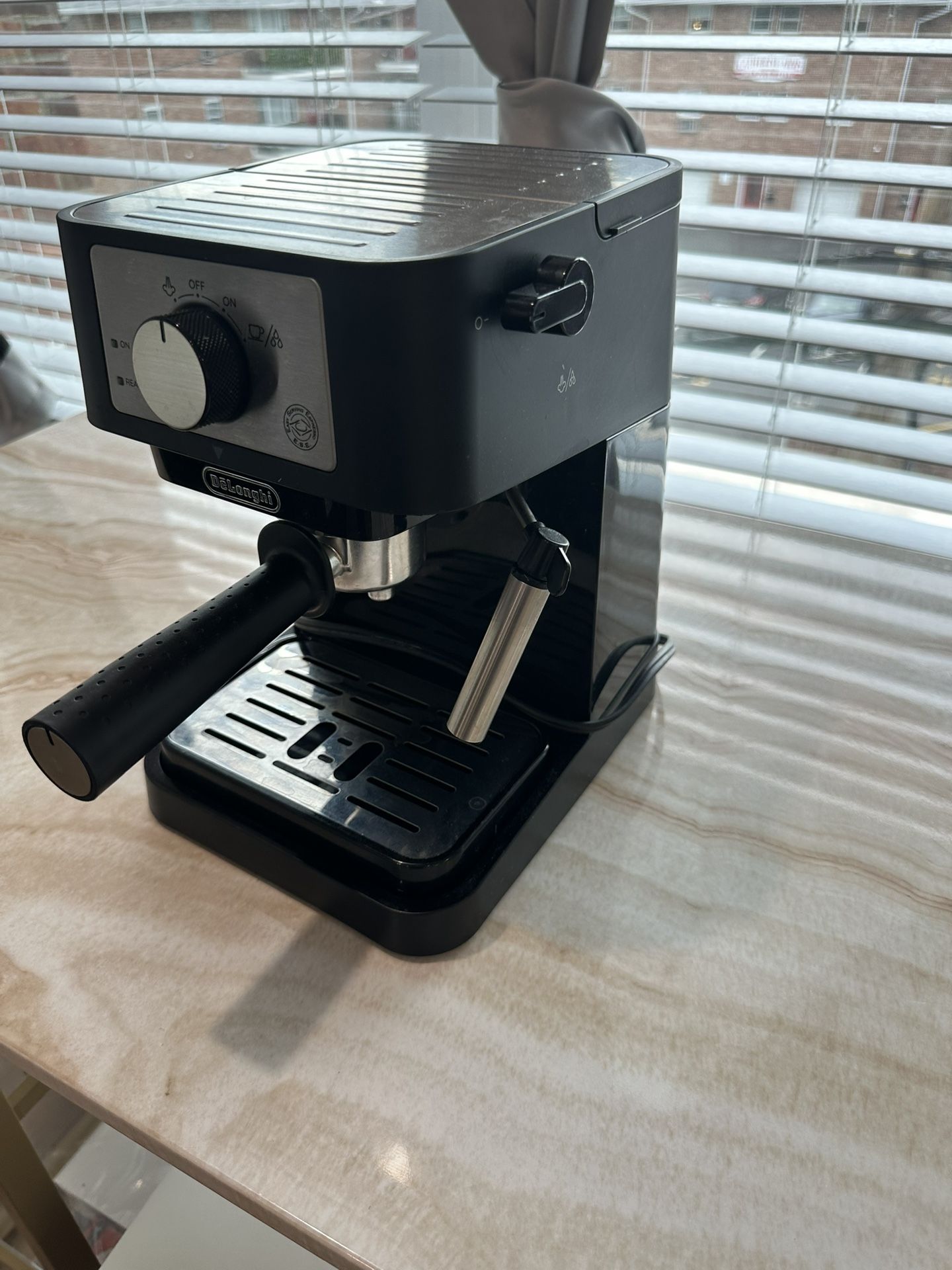 Expresso Machine With Frother 