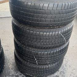 235-70-16 Used Michelin Set
