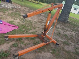 Engine hoist.