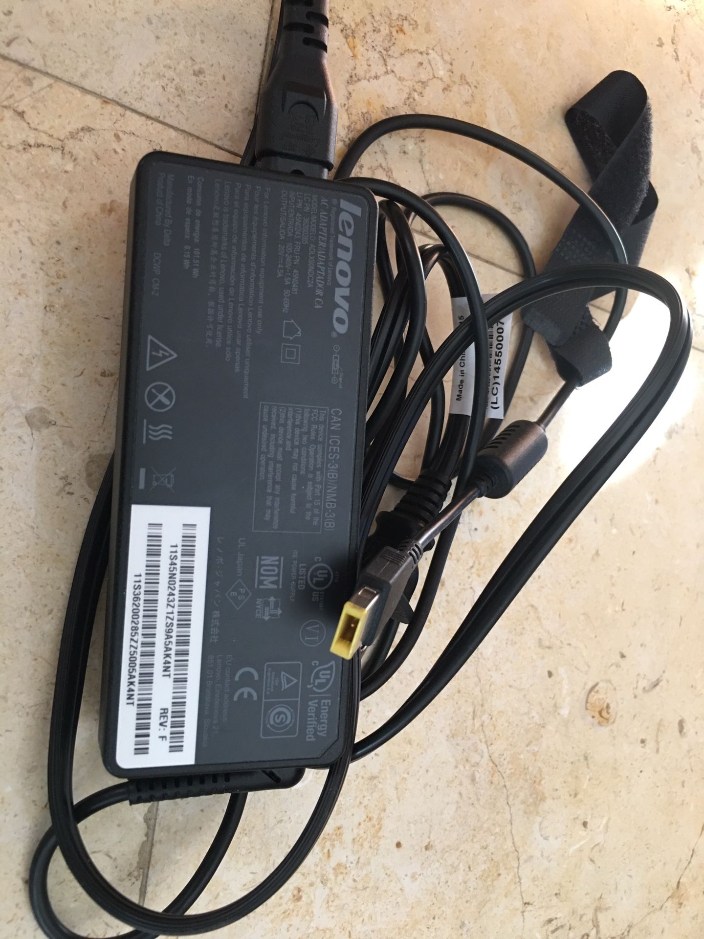 Lenovo power supply laptop adapter