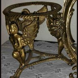 VINTAGE ORNATE GOLD BRASS CHERUB ANGEL CANDLE PILLER HOLDER DISPLAY TABLE DECOR