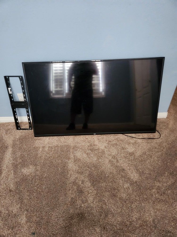 60" RCA TV