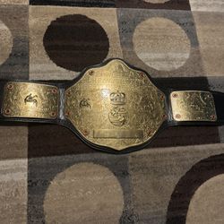 WWE Heavyweight Title “Big Gold”