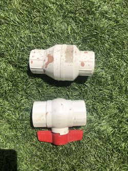 PVC 1 1/2 Valve & Check Valve