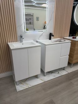 White Freestanding Bathroom Vanity with Basin