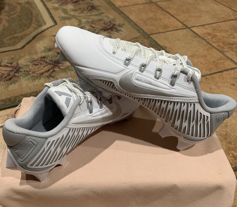 Nike Vapor Edge Pro 360 2 Men's Football Cleats (Size: 7)