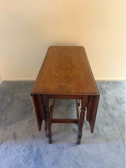 VINTAGE FOLDABLE TABLE