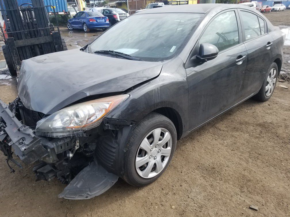 Mazda 3 for part out 2010