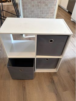 Quad shelf with baskets