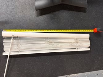 🪟 White Window Blinds – 36 inch, Used