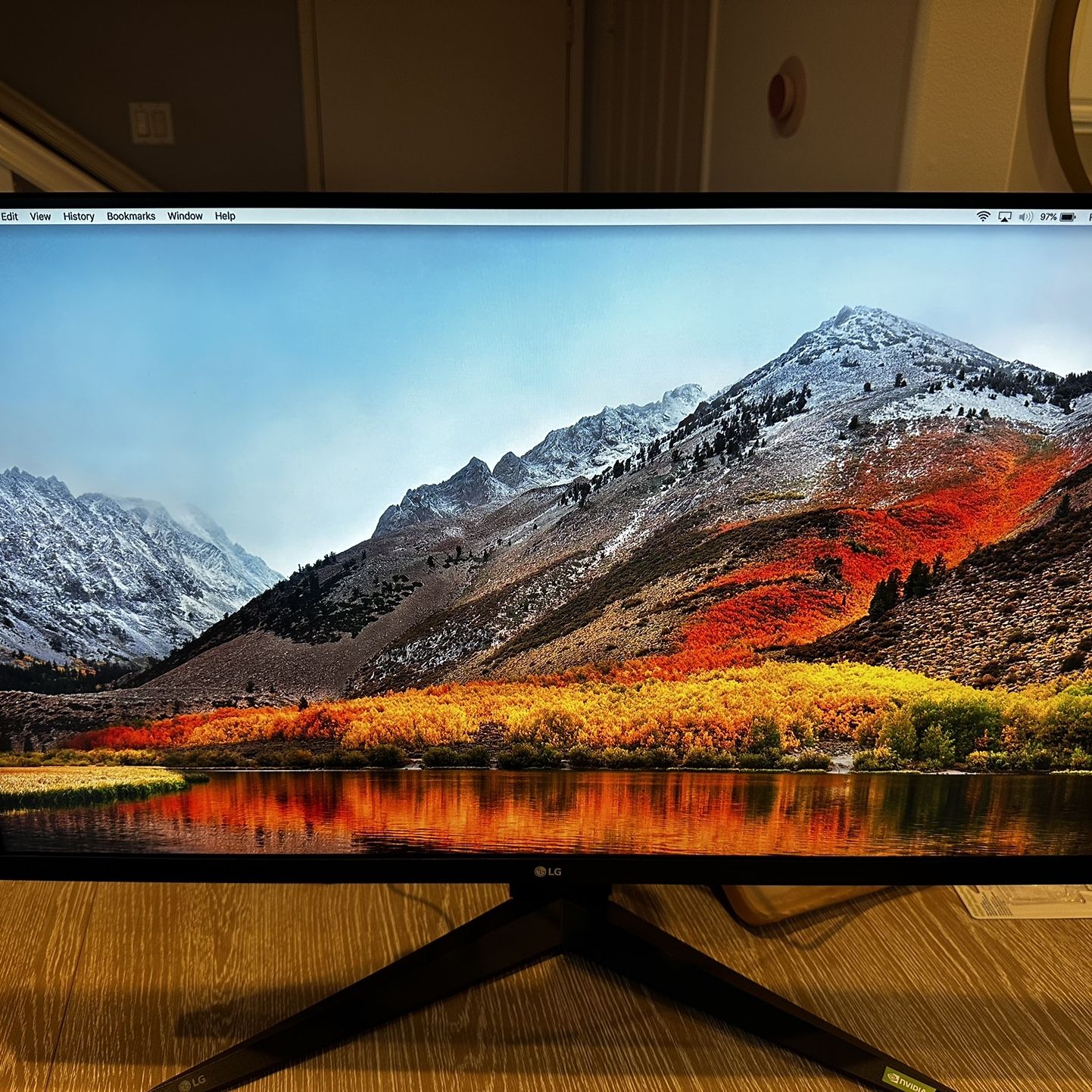 32” LG 4K UHD Ultrafine UN880-B IPS monitor