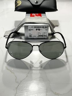 *BRAND NEW* Polarized Ray-Ban Aviators