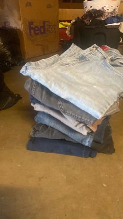 9 pairs of jeans sz  sm and medium