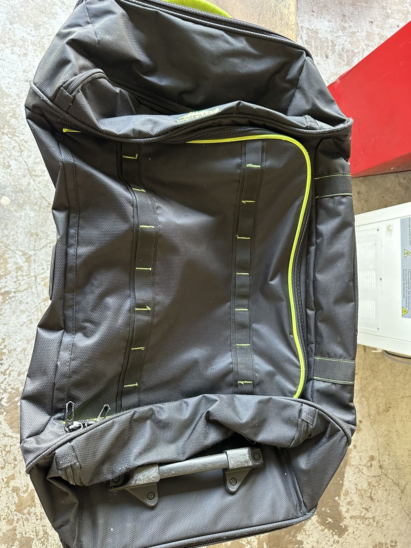 Duffle Bag With Wheels