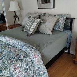 Queen size bed